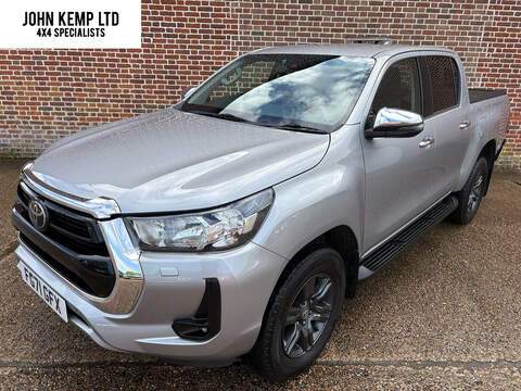 2.4 D-4D Icon Pickup Double Cab 4dr Diesel Manual 4WD Euro 6 (s/s) (150 ps)