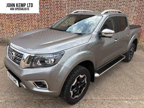 2.3 dCi Tekna Pickup Double Cab 4dr Diesel Auto 4WD Euro 6 (190 ps)