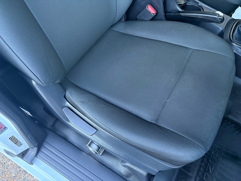 Isuzu 1.9 TD Utility Pickup Extended Cab 2dr Diesel Manual 4WD Euro 6 (164 ps)