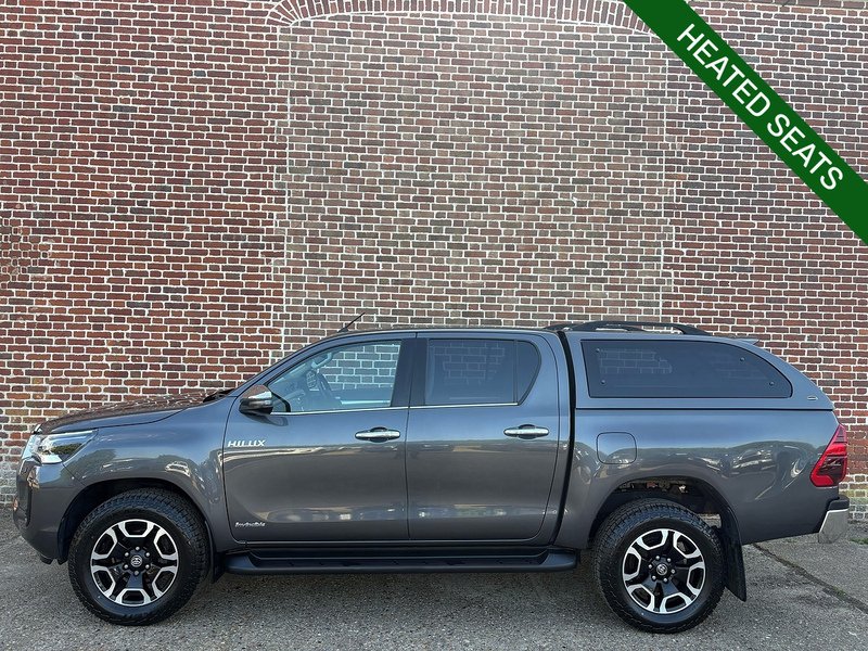 Toyota 2.4 D-4D Invincible Pickup Double Cab 4dr Diesel Manual 4WD Euro 6 (s/s) (150 ps)