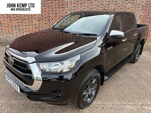 2.4 D-4D Icon Pickup Double Cab 4dr Diesel Manual 4WD Euro 6 (s/s) (150 ps)