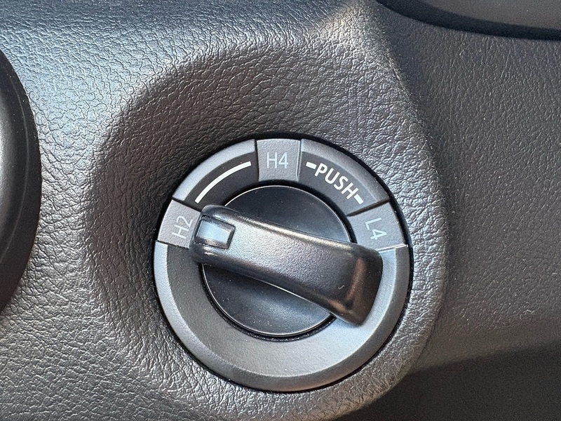 Toyota 2.4 D-4D Active Pickup 2dr Diesel Manual 4WD Euro 6 (150 ps)