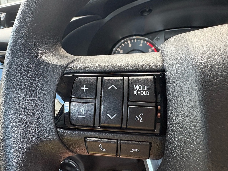 Toyota 2.4 D-4D Active Pickup 2dr Diesel Manual 4WD Euro 6 (150 ps)