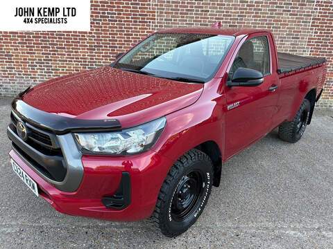 2.4 D-4D Active Pickup 2dr Diesel Manual 4WD Euro 6 (150 ps)