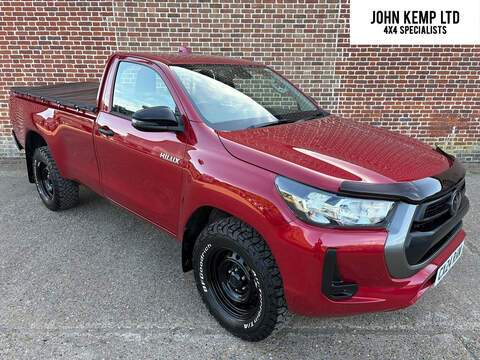 2.4 D-4D Active Pickup 2dr Diesel Manual 4WD Euro 6 (150 ps)
