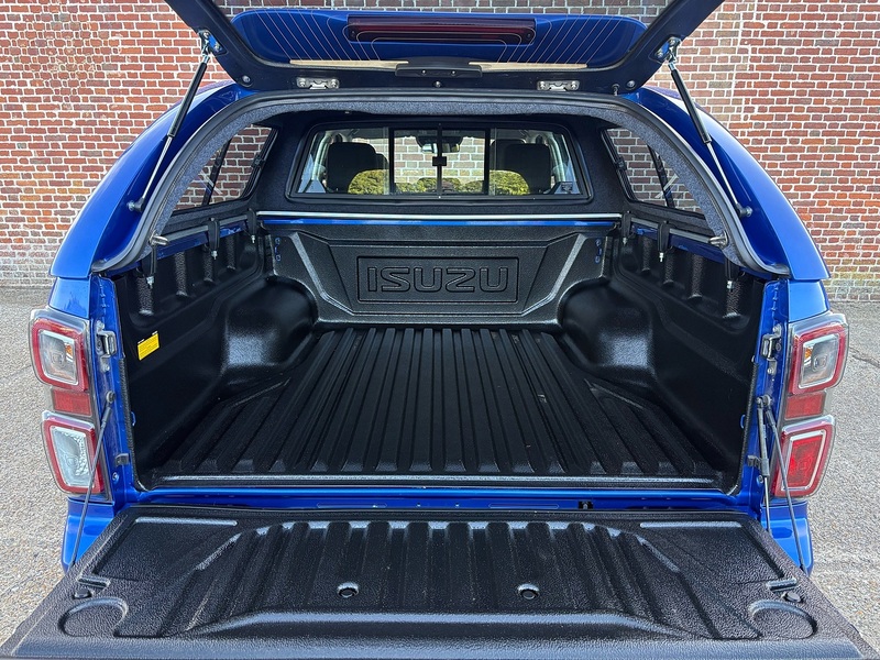 Isuzu 1.9 TD DL40 Pickup Double Cab 4dr Diesel Auto 4WD Euro 6 (s/s) (164 ps)