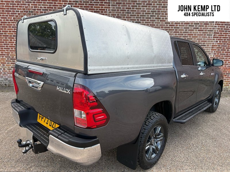 Toyota 2.4 D-4D Icon Pickup Double Cab 4dr Diesel Manual 4WD Euro 6 (s/s) (150 ps)
