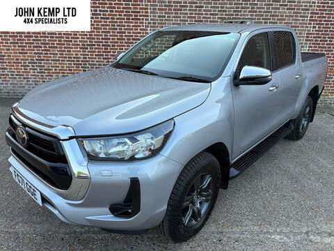 2.4 D-4D Icon Pickup Double Cab 4dr Diesel Manual 4WD Euro 6 (s/s) (150 ps)