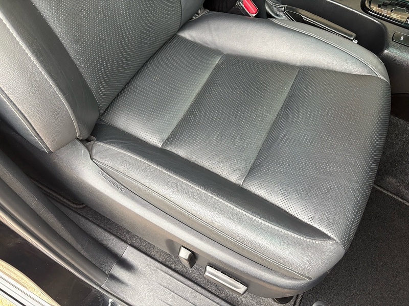 Toyota 2.8 D-4D Invincible X Pickup Double Cab 4dr Diesel Auto 4WD Euro 6 (s/s) (204 ps)