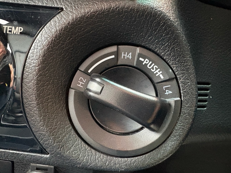 Toyota 2.8 D-4D Invincible X Pickup Double Cab 4dr Diesel Auto 4WD Euro 6 (s/s) (204 ps)