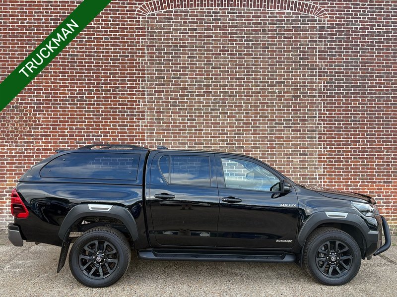 Toyota 2.8 D-4D Invincible X Pickup Double Cab 4dr Diesel Auto 4WD Euro 6 (s/s) (204 ps)