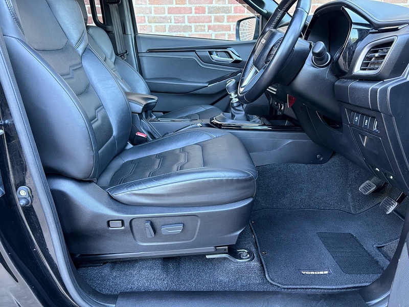 Isuzu 1.9 TD V-Cross Pickup Double Cab 4dr Diesel Manual 4WD Euro 6 (s/s) (164 ps)