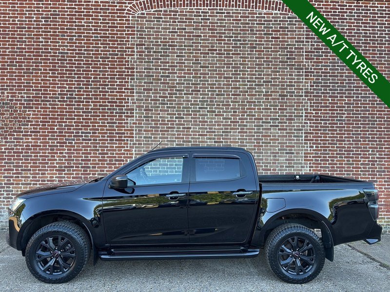 Isuzu 1.9 TD V-Cross Pickup Double Cab 4dr Diesel Manual 4WD Euro 6 (s/s) (164 ps)