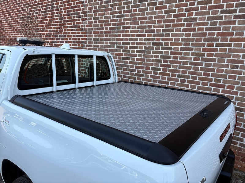 Toyota 2.4 D-4D Active Pickup Double Cab 4dr Diesel Manual 4WD Euro 6 (s/s) (150 ps)