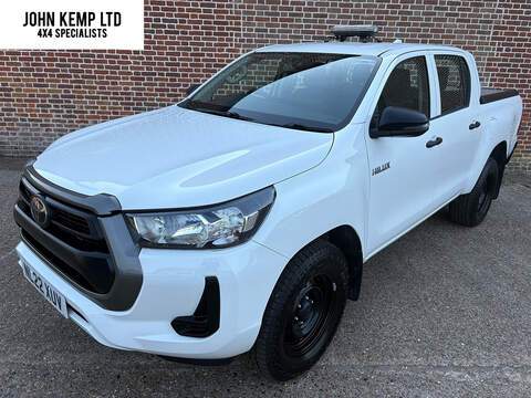 2.4 D-4D Active Pickup Double Cab 4dr Diesel Manual 4WD Euro 6 (s/s) (150 ps)