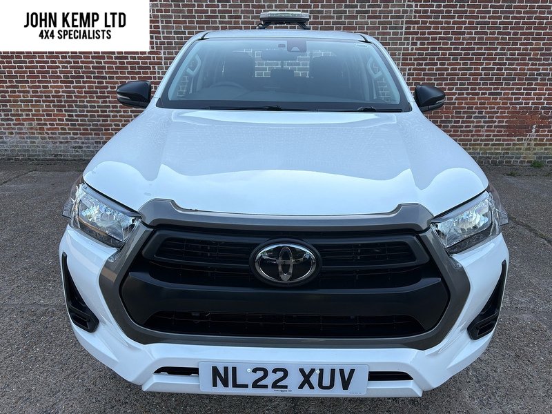 Toyota 2.4 D-4D Active Pickup Double Cab 4dr Diesel Manual 4WD Euro 6 (s/s) (150 ps)