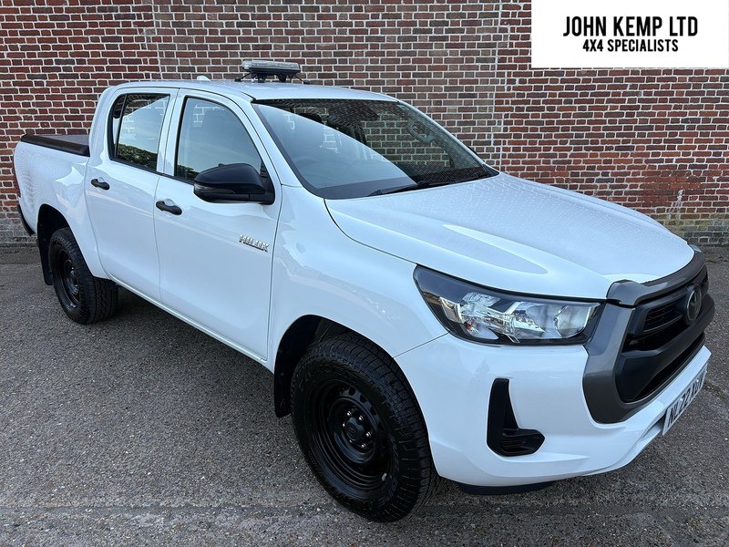 Toyota 2.4 D-4D Active Pickup Double Cab 4dr Diesel Manual 4WD Euro 6 (s/s) (150 ps)