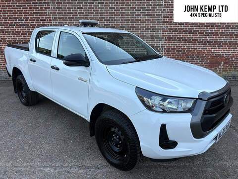 2.4 D-4D Active Pickup Double Cab 4dr Diesel Manual 4WD Euro 6 (s/s) (150 ps)