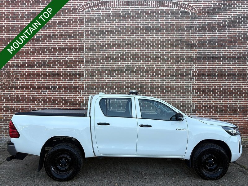 Toyota 2.4 D-4D Active Pickup Double Cab 4dr Diesel Manual 4WD Euro 6 (s/s) (150 ps)