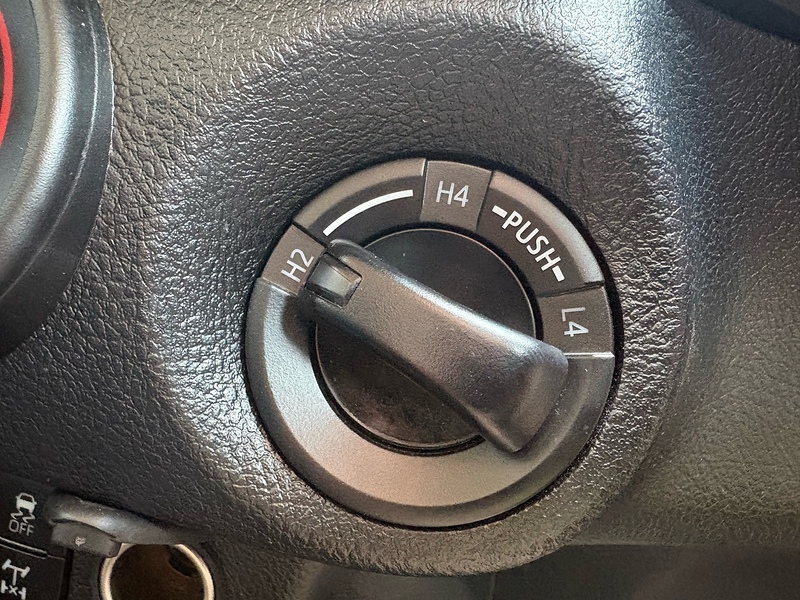 Toyota 2.4 D-4D Active Pickup Double Cab 4dr Diesel Manual 4WD Euro 6 (s/s) (150 ps)