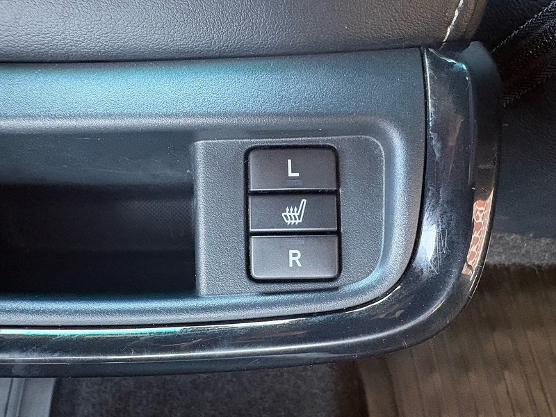 Toyota 2.8 D-4D Invincible X Pickup Double Cab 4dr Diesel Manual 4WD Euro 6 (s/s) (204 ps)