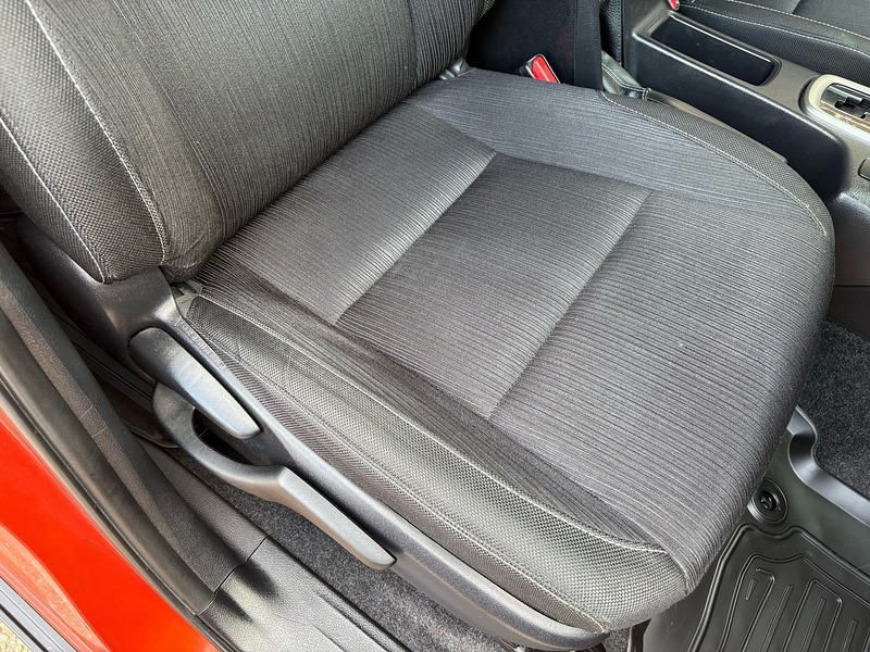 Toyota D-4D Icon Pickup 2.4 Automatic Diesel