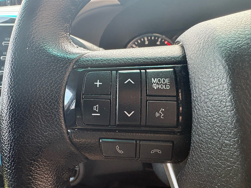 Toyota D-4D Icon Pickup 2.4 Automatic Diesel