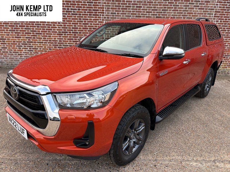 Toyota D-4D Icon Pickup 2.4 Automatic Diesel
