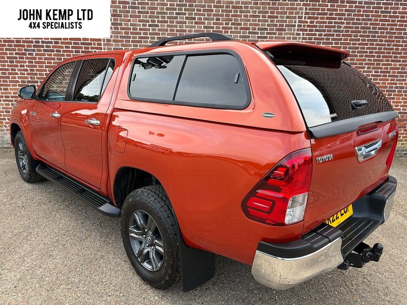 Toyota D-4D Icon Pickup 2.4 Automatic Diesel