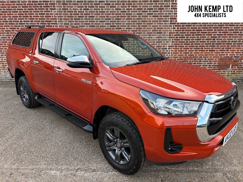 Toyota D-4D Icon Pickup 2.4 Automatic Diesel
