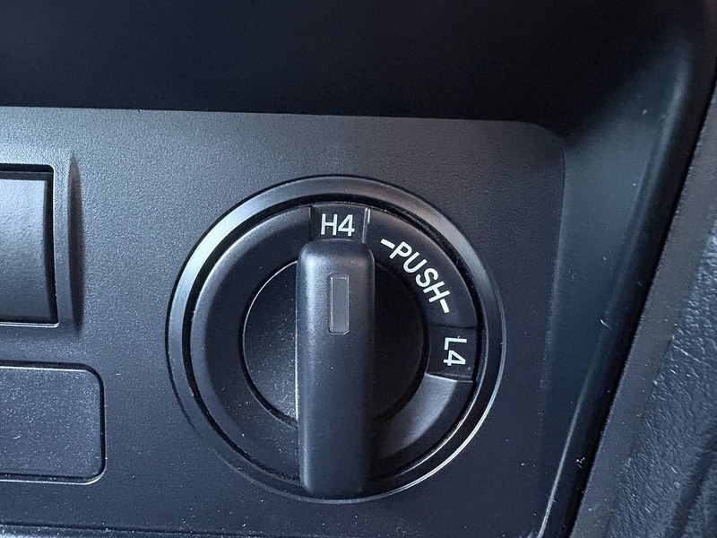 Toyota 2.8D Utility Panel Van 3dr Diesel Manual 4WD SWB Euro 6 (s/s) (204 ps)