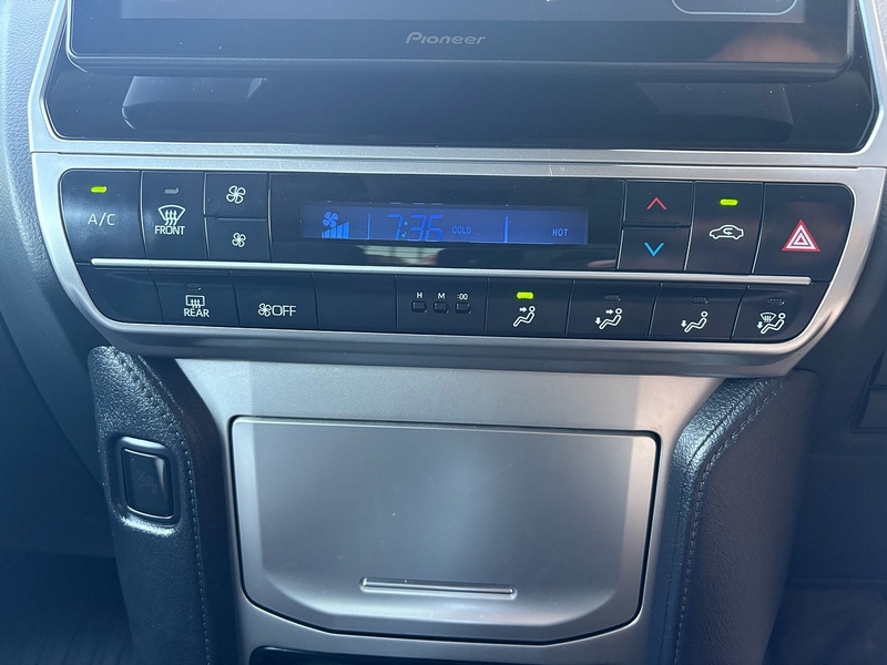 Toyota 2.8D Utility Panel Van 3dr Diesel Manual 4WD SWB Euro 6 (s/s) (204 ps)
