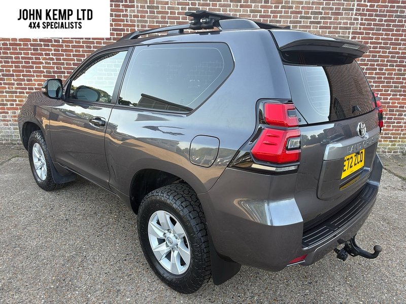 Toyota 2.8D Utility Panel Van 3dr Diesel Manual 4WD SWB Euro 6 (s/s) (204 ps)