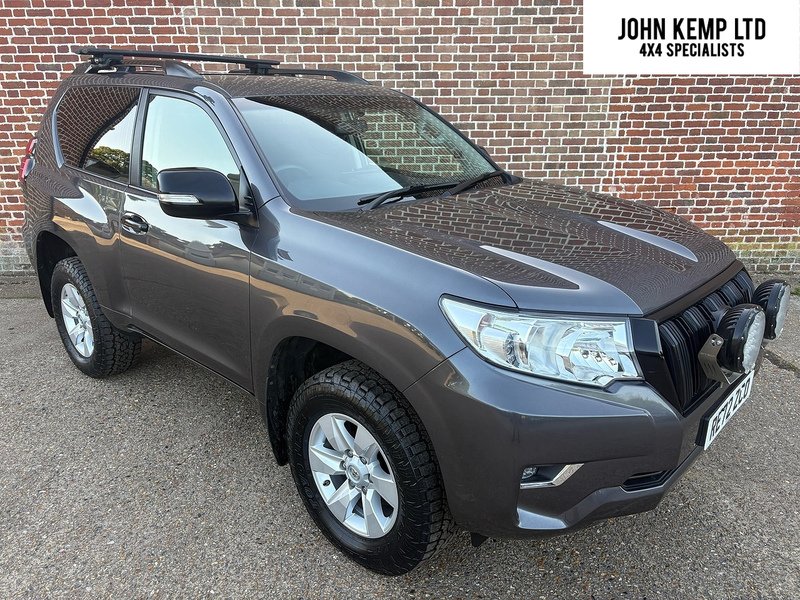 Toyota 2.8D Utility Panel Van 3dr Diesel Manual 4WD SWB Euro 6 (s/s) (204 ps)