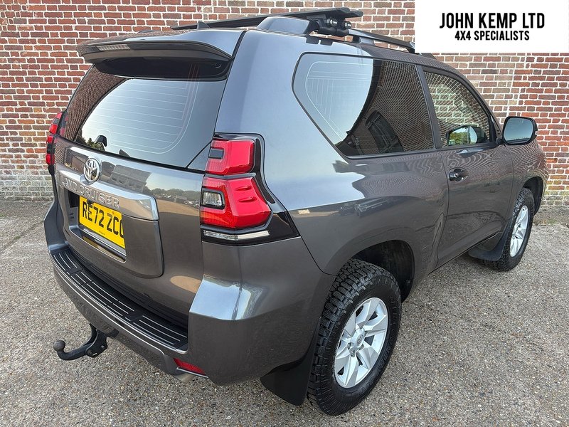Toyota 2.8D Utility Panel Van 3dr Diesel Manual 4WD SWB Euro 6 (s/s) (204 ps)