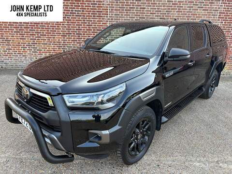 2.8 D-4D Invincible X Pickup Double Cab 4dr Diesel Auto 4WD Euro 6 (s/s) (204 ps)