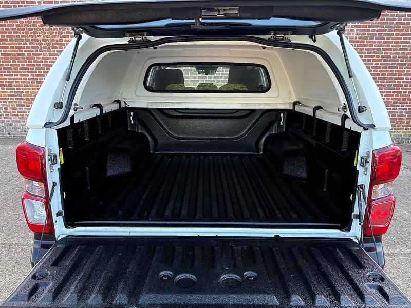 Isuzu 1.9 TD Utility Pickup Double Cab 4dr Diesel Manual 4WD Euro 6 (s/s) (164 ps)