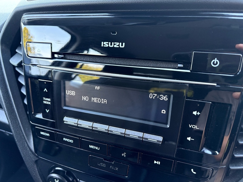 Isuzu 1.9 TD Utility Pickup Double Cab 4dr Diesel Manual 4WD Euro 6 (s/s) (164 ps)