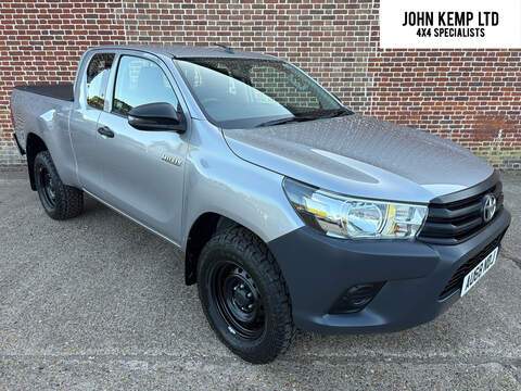 Active 4Wd D-4D Extra Cab Light 4X4 Utility 2.4 Manual Diesel