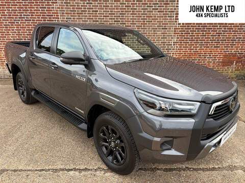 2.8 D-4D-h Invincible X Pickup 4dr Diesel Hybrid Auto 4WD Euro 6 (204 ps)