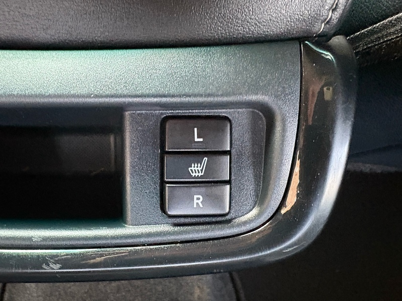 Toyota 2.8 D-4D Invincible X Pickup Double Cab 4dr Diesel Auto 4WD Euro 6 (s/s) (204 ps)