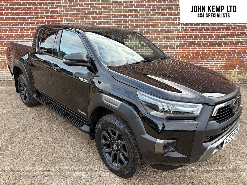 Toyota 2.8 D-4D Invincible X Pickup Double Cab 4dr Diesel Auto 4WD Euro 6 (s/s) (204 ps)
