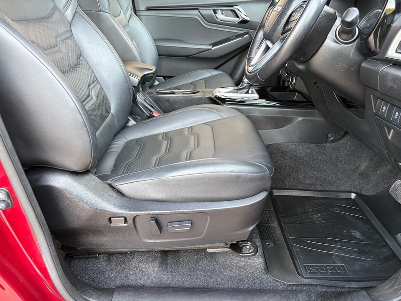 Isuzu 1.9 TD V-Cross Pickup Double Cab 4dr Diesel Auto 4WD Euro 6 (s/s) (164 ps)
