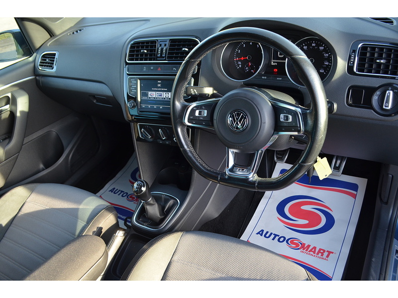 Volkswagen Polo TSI BlueMotion Tech R-Line - U107541