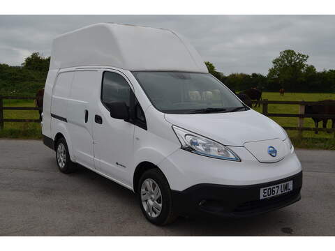 Nissan e-NV200 2.0 TDI S line Convertible 2dr Diesel Multitronic Euro 5 (s/s) (177 ps)