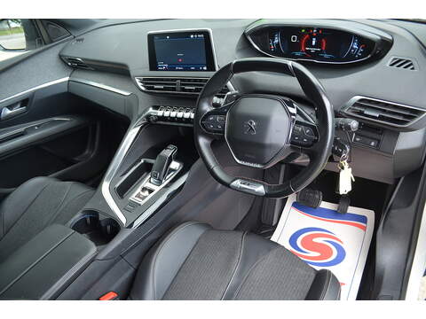 Peugeot 3008 PureTech GT Line - U107951