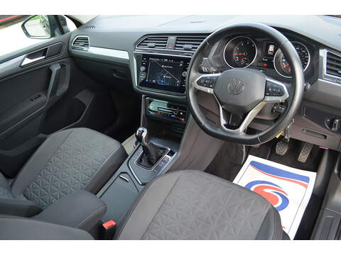 Volkswagen Tiguan TSI Life - U107956