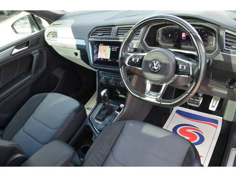 Volkswagen Tiguan TSI R-Line Tech - U107957