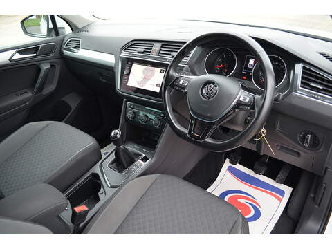 Volkswagen Tiguan TSI SE Navigation - U108009