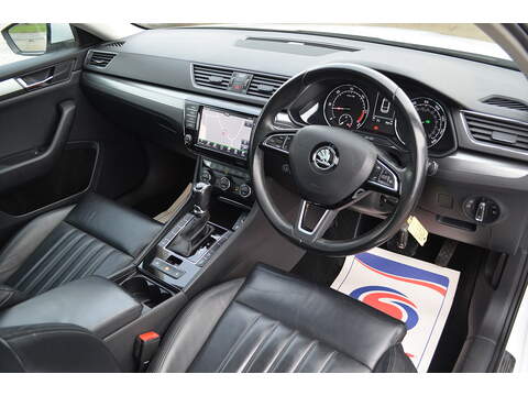 Skoda Superb TDI SE L Executive - U108018